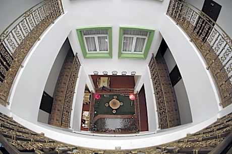 Virtue Highland Hotel