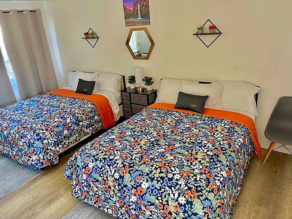 Canyon's Edge Route 66 Motel