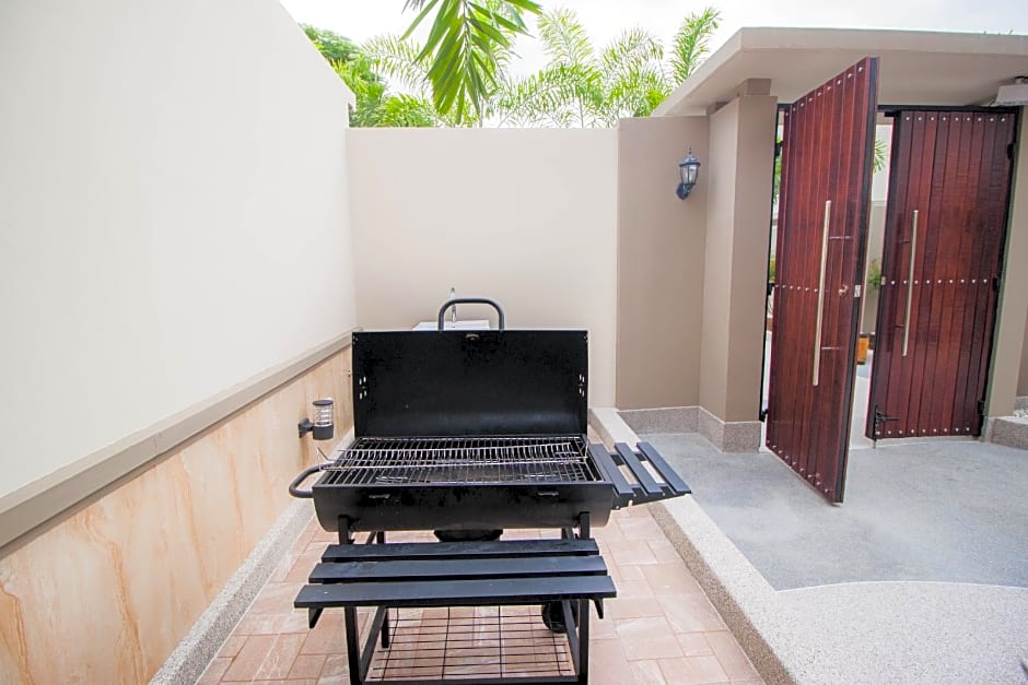 Top Pool Villa Pattaya