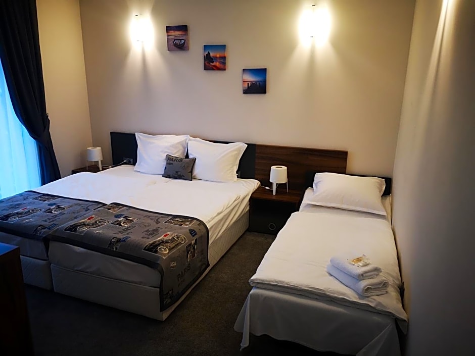 Family Hotel Novel City