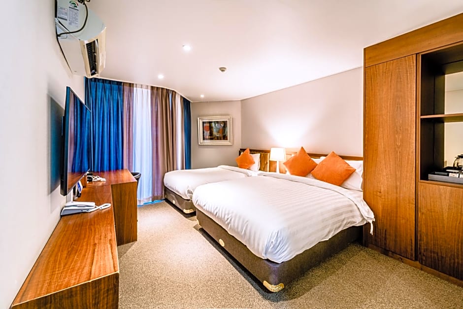 Benikea Chaeseokgang StarHills Hotel