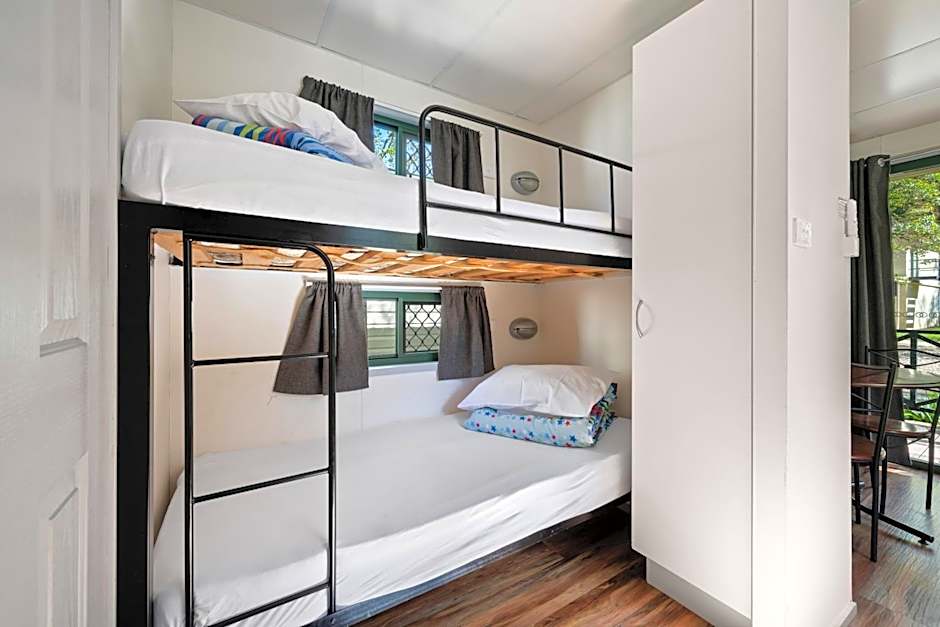 Bright Accommodation Park