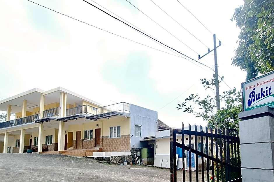 Villa Bukit Bunga Syariah RedPartner Pacet