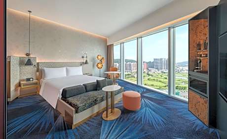 King Room with City View