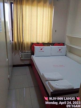 Standard Double Room with Shared Bathroom