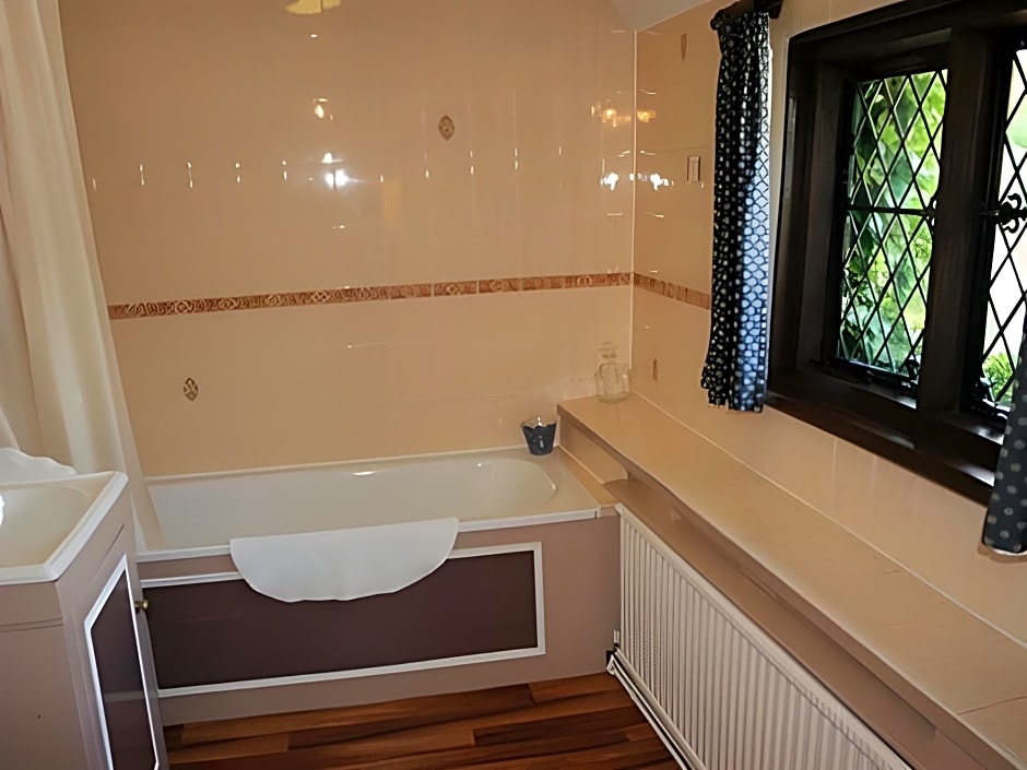 The Leather Bottle Ltd