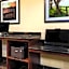 La Quinta Inn & Suites by Wyndham Sandusky