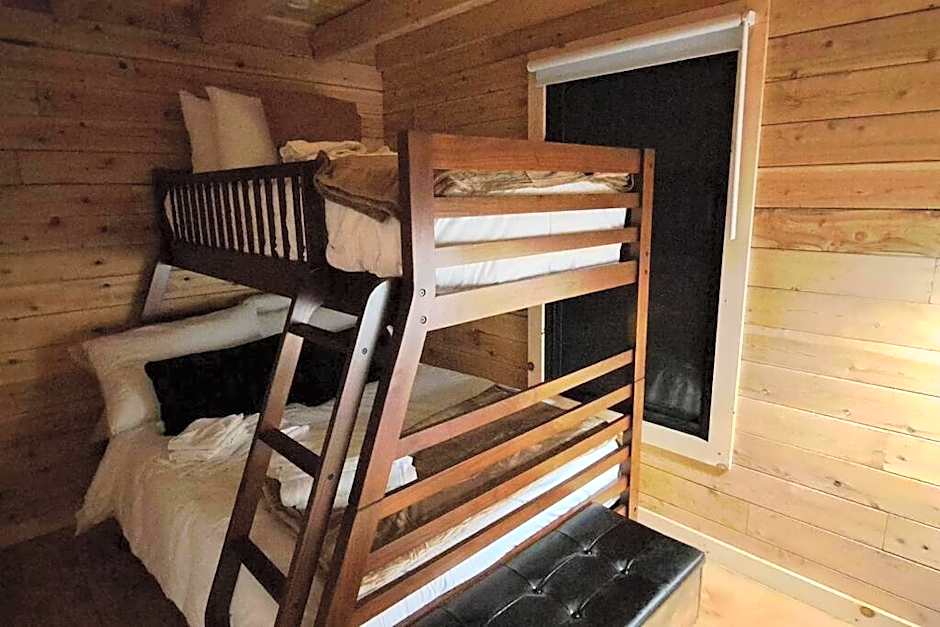 Islander Lodge - Lochaber Lake Lodges