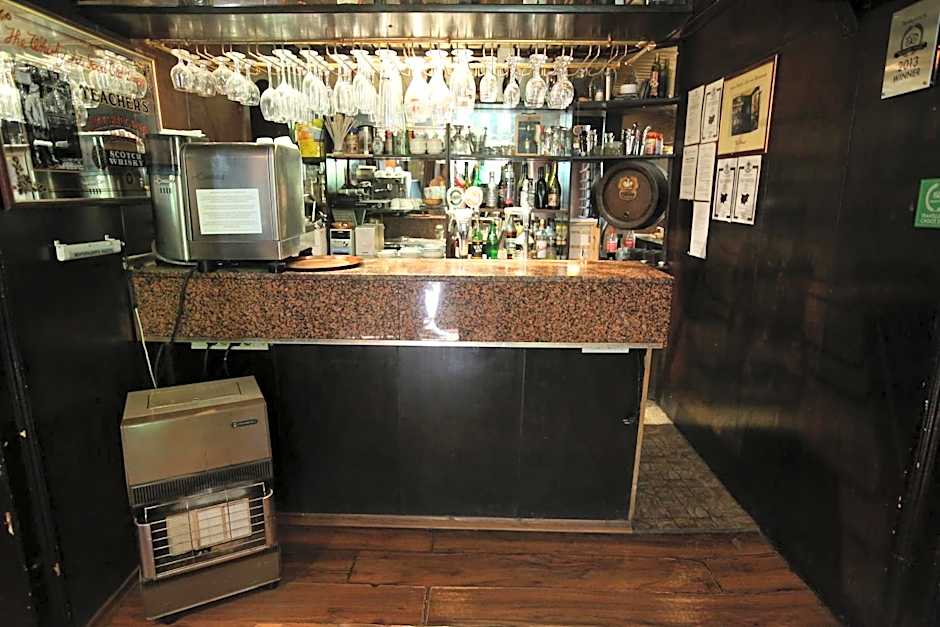 Hotel & Restaurant The House