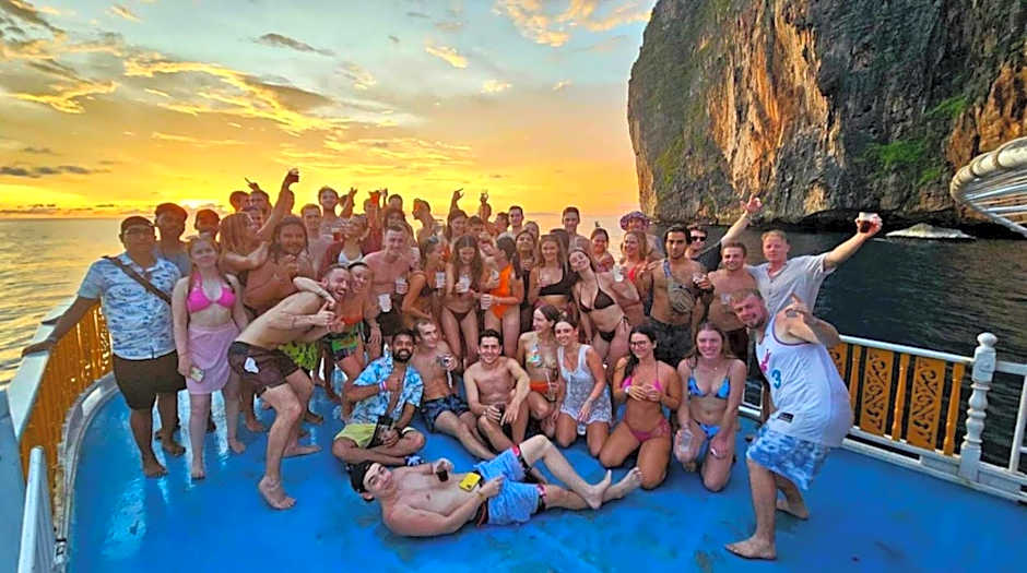 Blanco Beach Bar Hostel