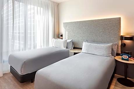 2 connected rooms
