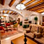 Hera Cave Suites