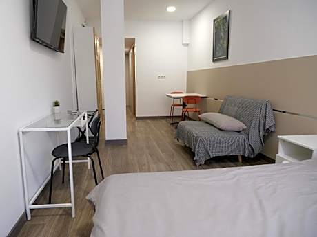 King Studio with Sofa Bed