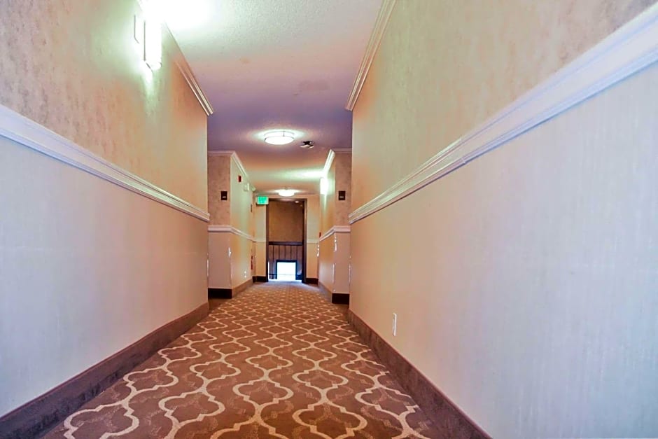 Comfort Inn & Suites Vancouver Downtown City Center