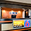 Motel 6 Crossroads Mall-Waterloo-Cedar Falls