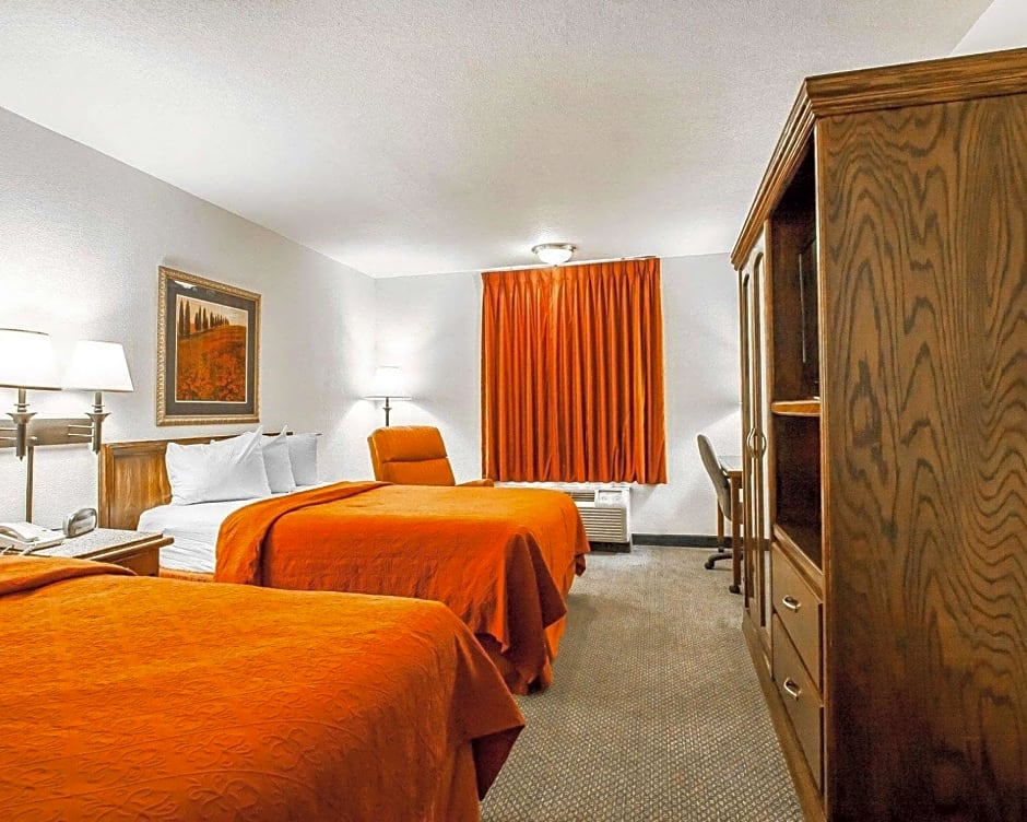 Quality Inn & Suites North Springfield