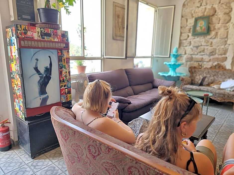 Haifa Hostel