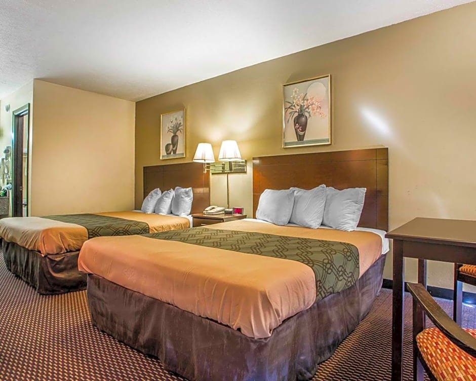 Econo Lodge near Missouri University of Science and Technology