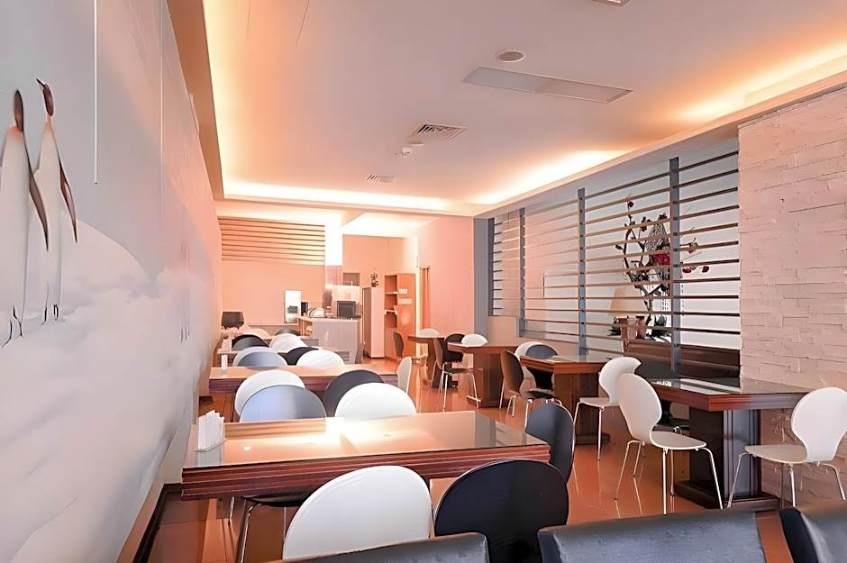 Waugh Den Business Hotel