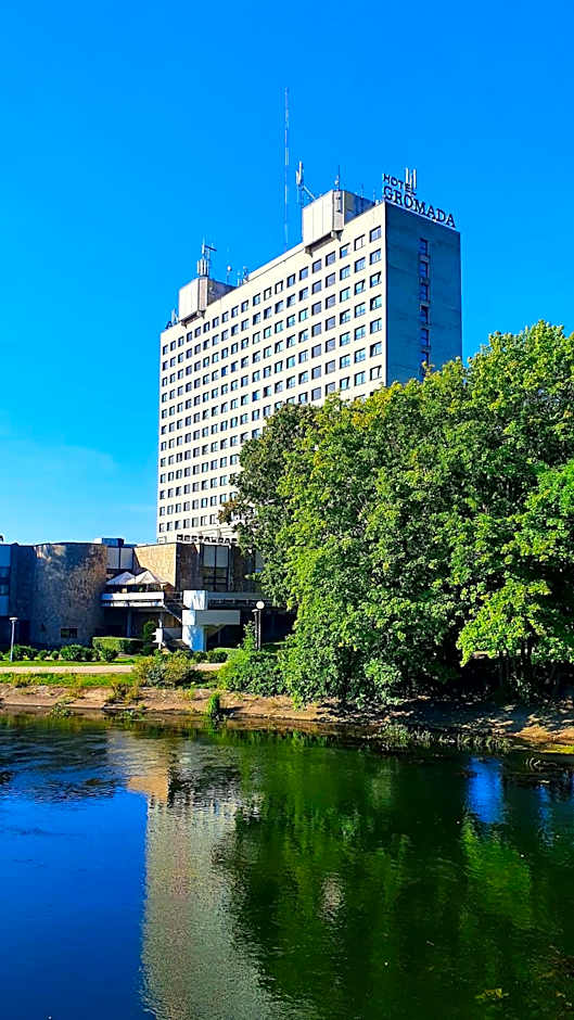 Hotel Gromada Pila