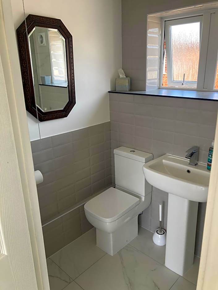 2 bed chalet Greatstone, New Romney sands holiday village 2mins from beach