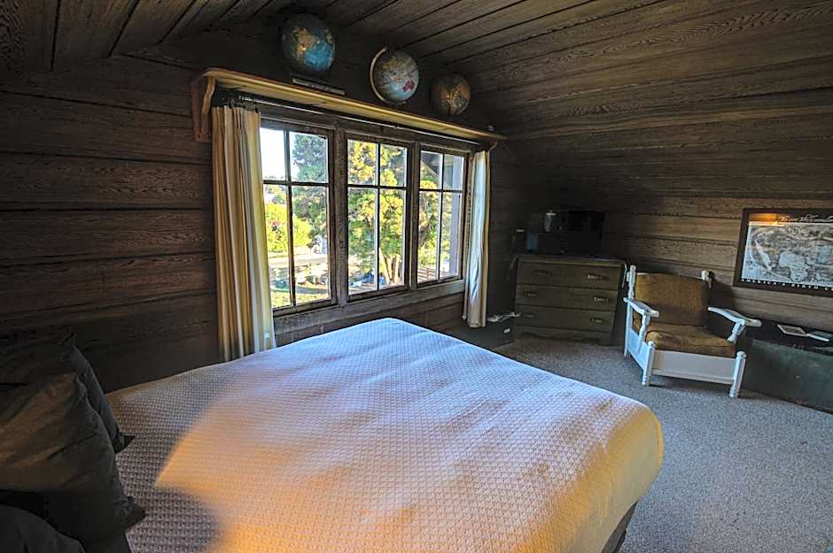 The Captains Quarters