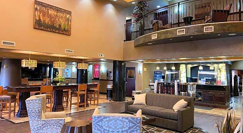 Best Western Plus KC Speedway Inn & Suites