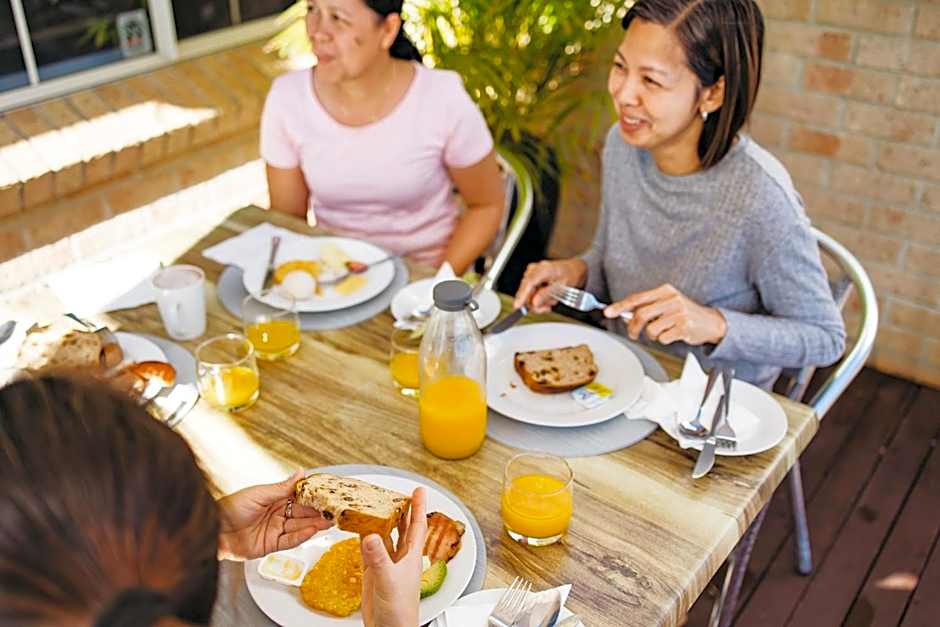 Quality Suites Banksia Gardens WA