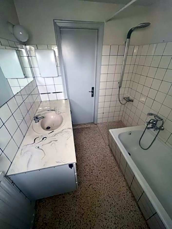 Folsted - Værelse 205 fri parkering