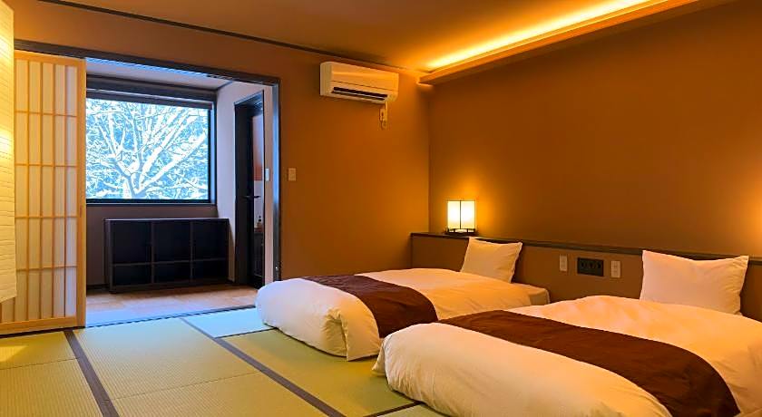 Honke Bankyu Hot Spring Ryokan