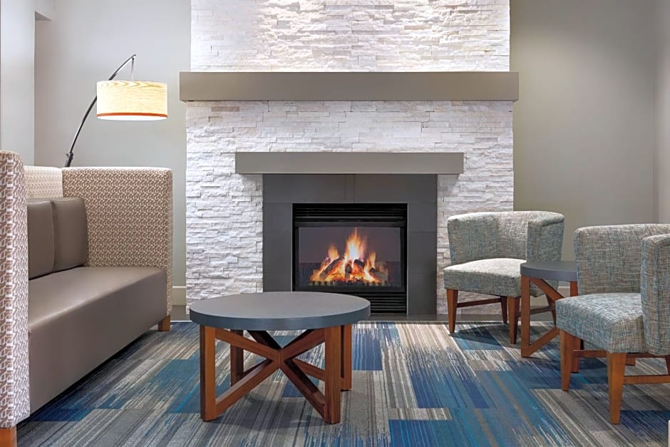 Holiday Inn Express & Suites Philadelphia - Mt. Laurel By IHG