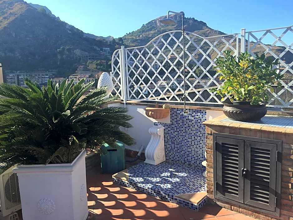 Casa Aricò & Shatulle Suites