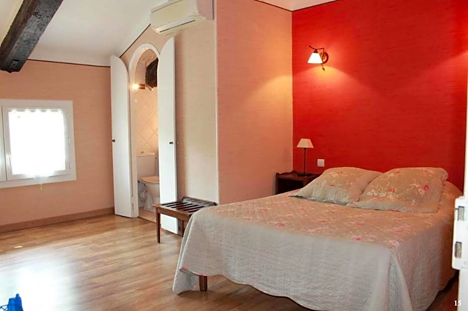 Hôtel et Restaurant Le Manoir - Echangeur A7-A9 - 24h-24h