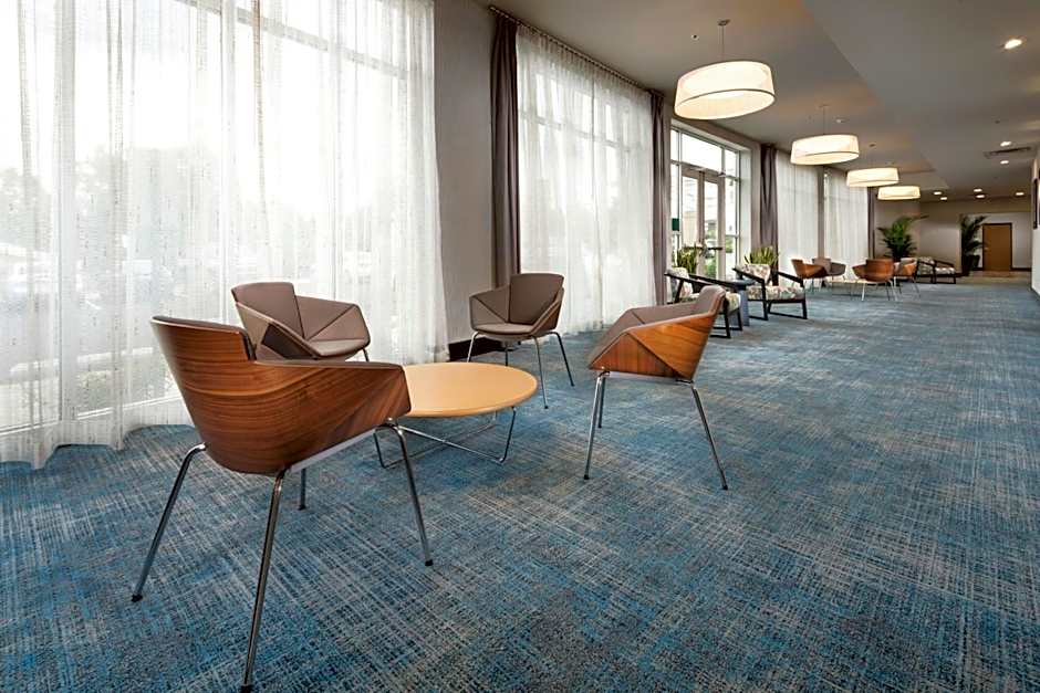 Holiday Inn & Suites Arden-Asheville Airport By IHG