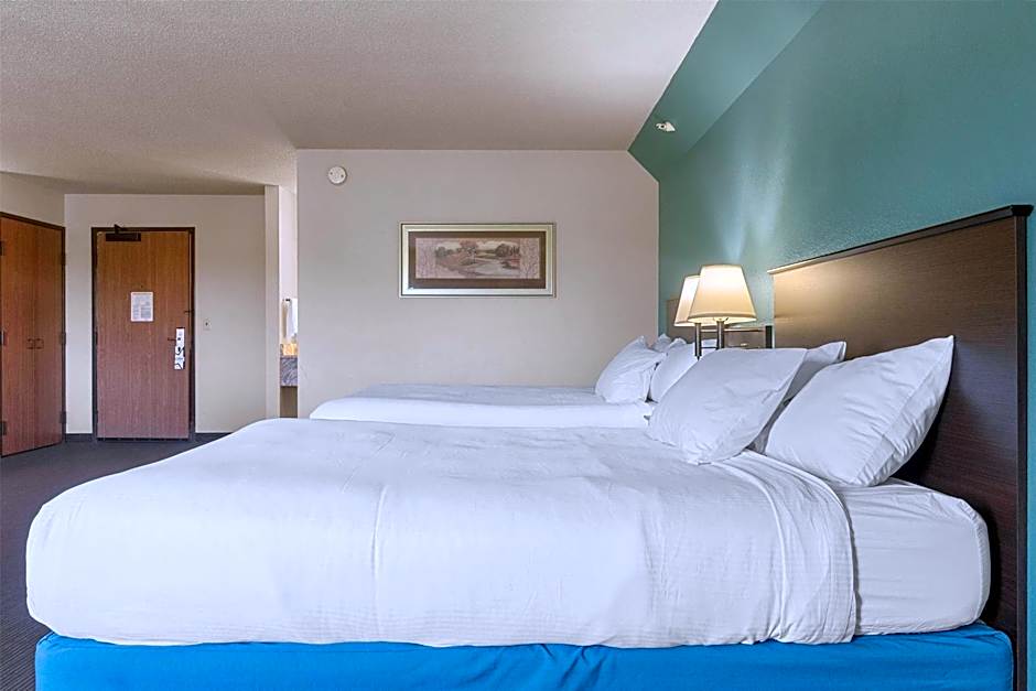 AmericInn by Wyndham Green Bay East