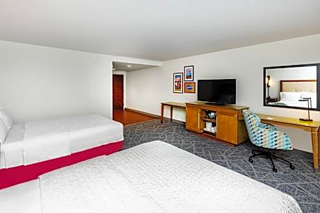 Queen Room with Two Queen Beds - Mobility and Hearing Access/Non-Smoking