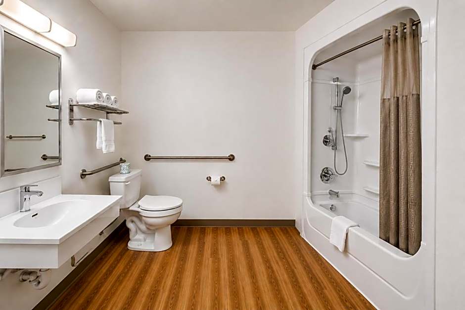 Econo Lodge Menomonie
