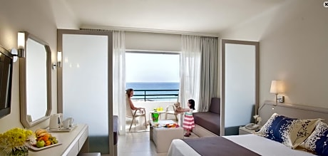 Family room sea view