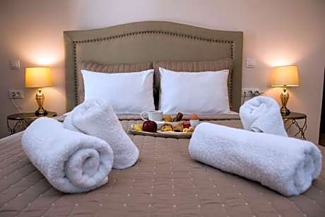 Triple Room with City View