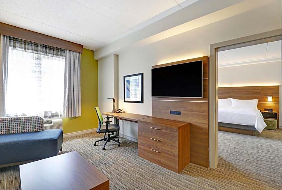 Holiday Inn Express Whitby Oshawa By IHG