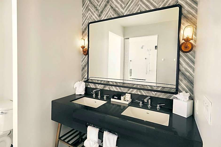 The Draftsman, Autograph Collection by Marriott
