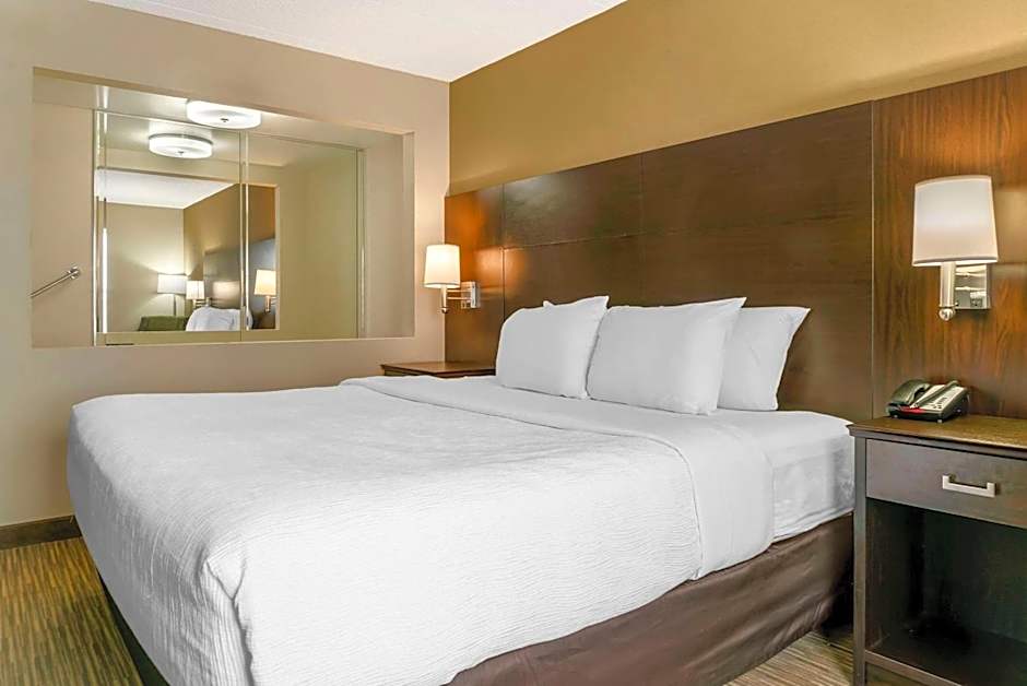 Quality Inn & Suites Monroe