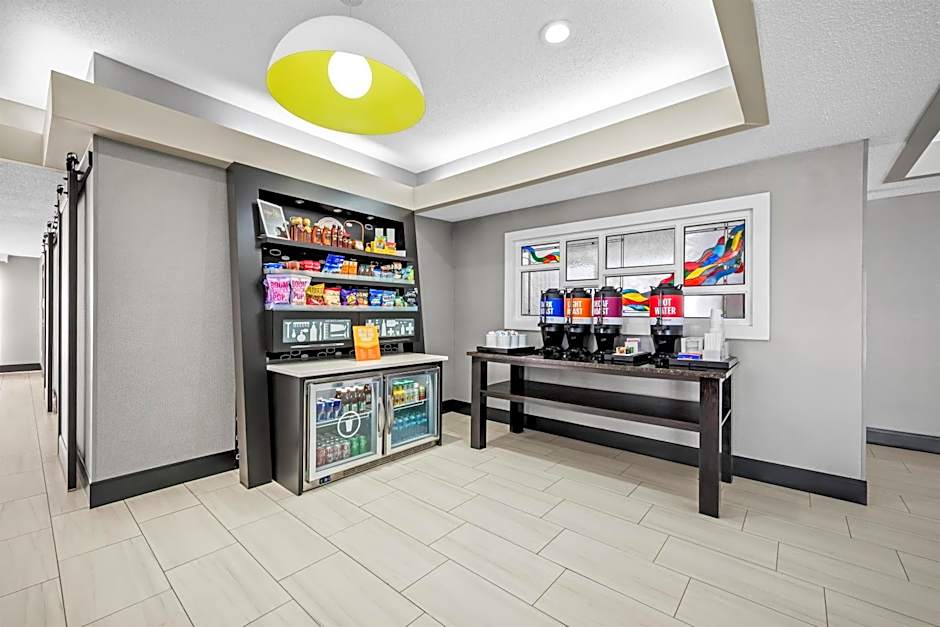 Hampton Inn By Hilton Bloomington West