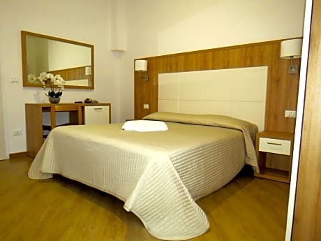 Double or Twin Room - Disability Access - Ground Floor