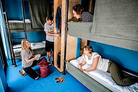 Bed in 8-Bed Mixed Dormitory Room