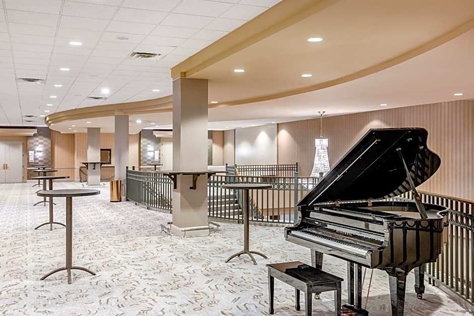 Holiday Inn Lafayette-City Centre By IHG