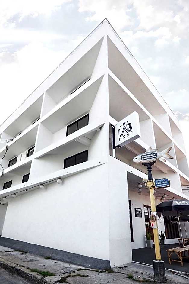 Labkoff cafe and Hostel