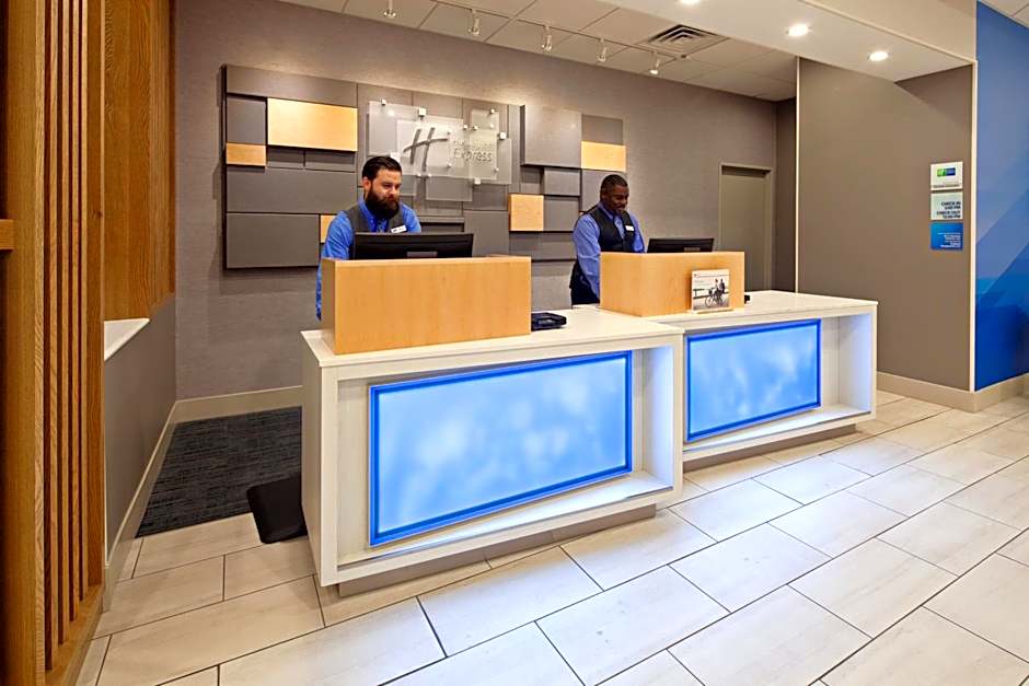 Holiday Inn Express Los Angeles LAX Airport By IHG