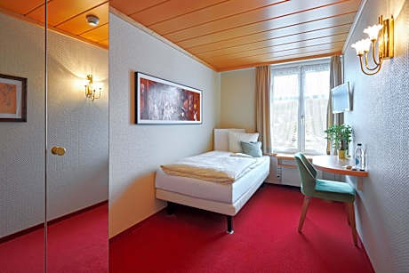 Economy Single Room with Free Parking