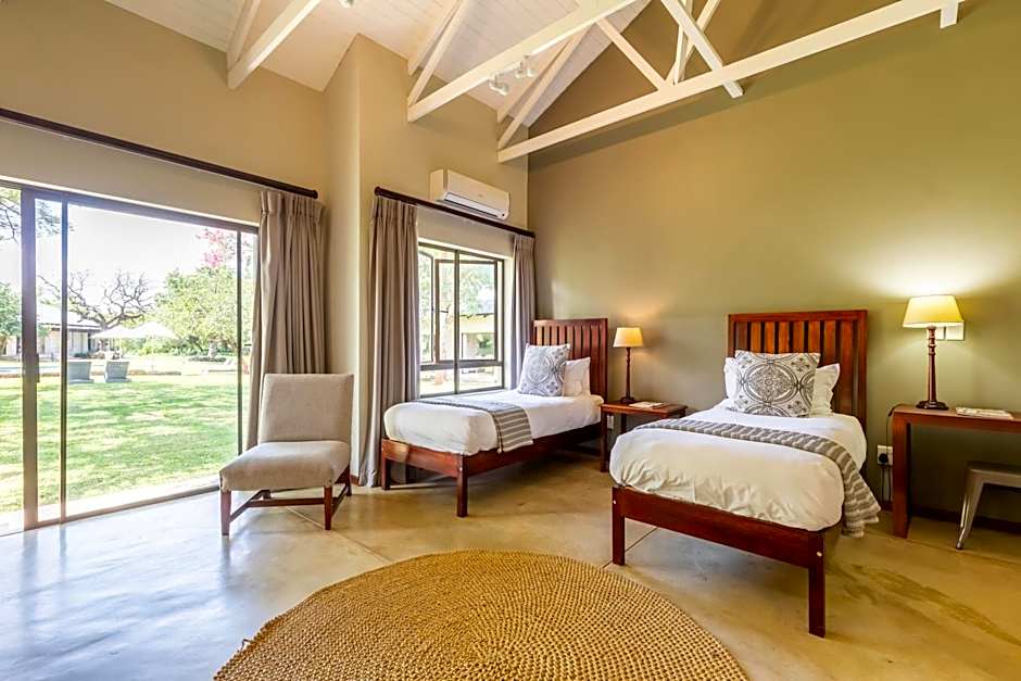 Hamiltons Lodge & Restaurant